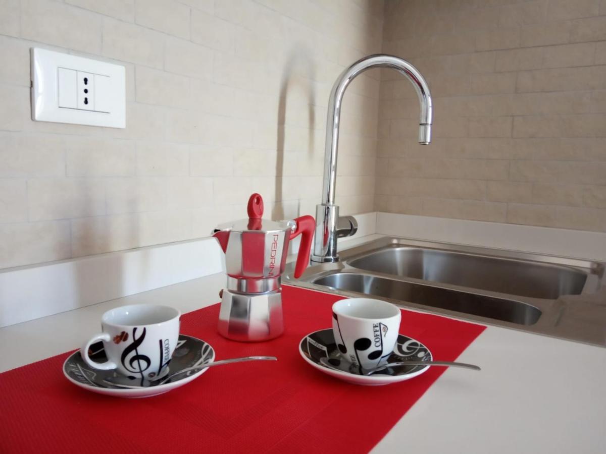 Red Tower Venice Apartment - 2 Mins From Vce Airport- Free Wifi تيسّيرا المظهر الخارجي الصورة